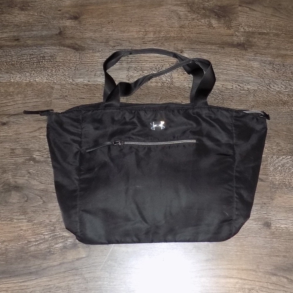 Under Armour Tote Bag Womens‎ OS Black Good Zip Front Pocket Logo Lining Pouch